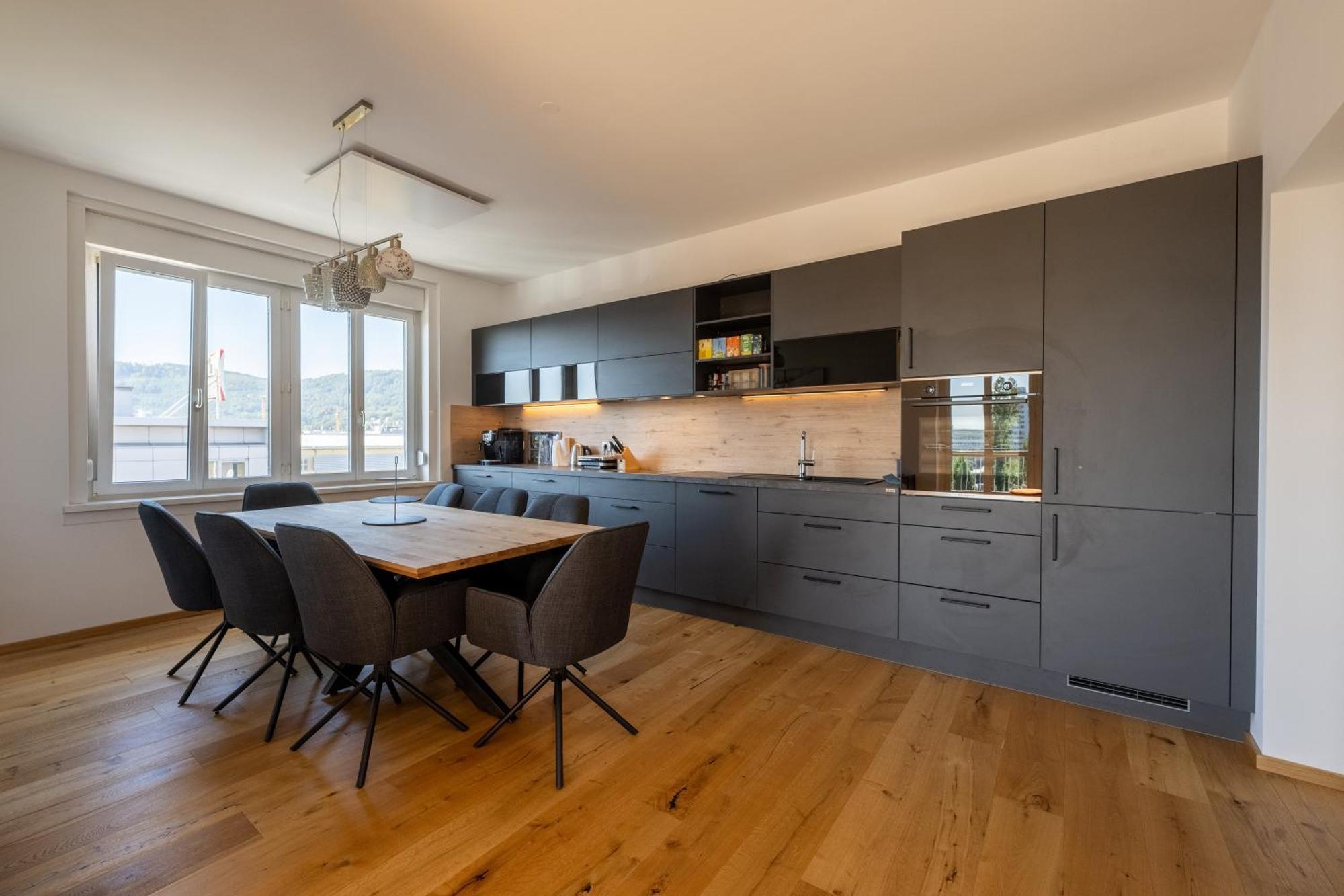 Tamliving Center Luxury 4 Rooms Smart Tv Kitchen Great View กราซ ภายนอก รูปภาพ